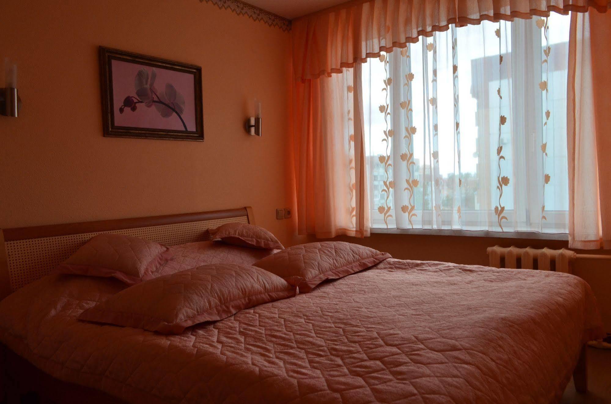 Rizhskaya Hotell Pskov Eksteriør bilde